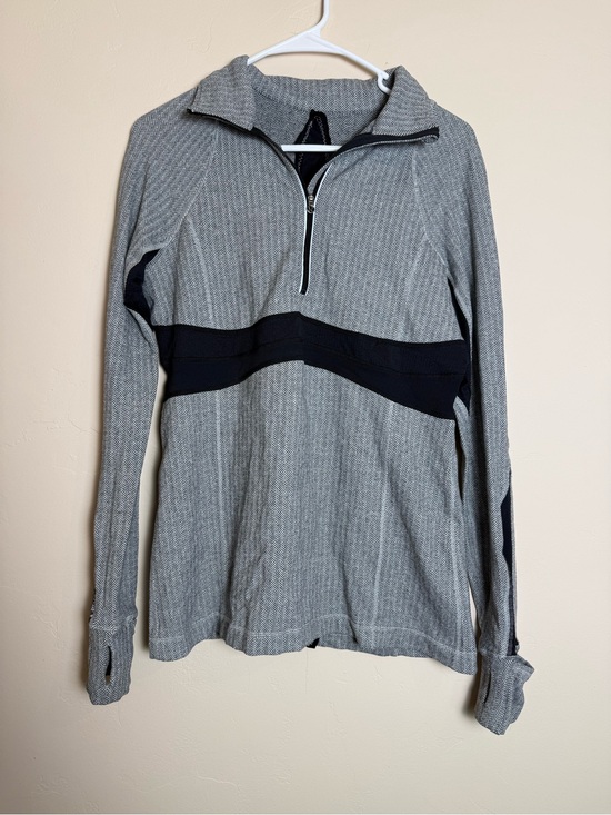 lululemon athletica Tops - Lululemon Full Tilt 1/2 Zip Long Sleeve Pullover Herringbone Gray size 8